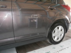 平成20年式日産 ティーダ（色：2コートメタリック）
